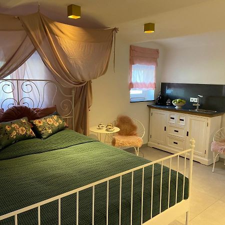 Luxus Ferienwohnung Mit Whirlpool Runkel Екстер'єр фото